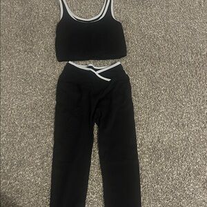 SHEIN Black and White Leggings Set